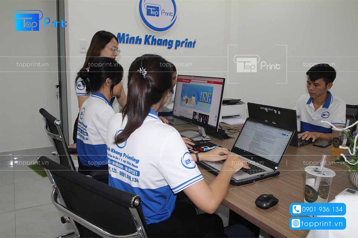 Đội ngũ nhân viên TOPPRINT chuyên nghiệp, chu đáo