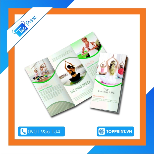Brochure yoga có hình mẫu thực tế