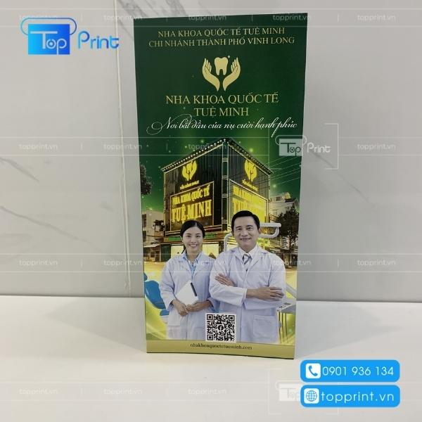 Brochure sử dụng hình ảnh minh họa