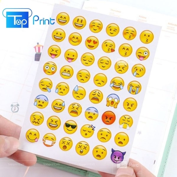 Nhãn dán sticker mặt cười tại xưởng TOPPRINT