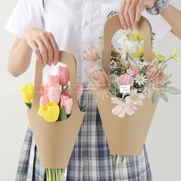 Mẫu túi giấy cắm hoa hình than