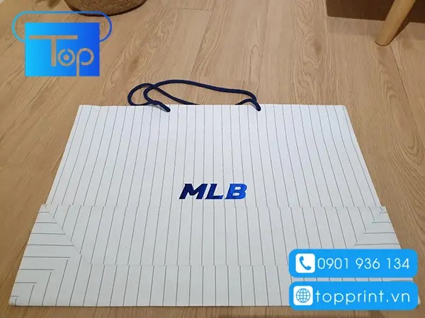 Mẫu túi giấy MLB đựng quần áo