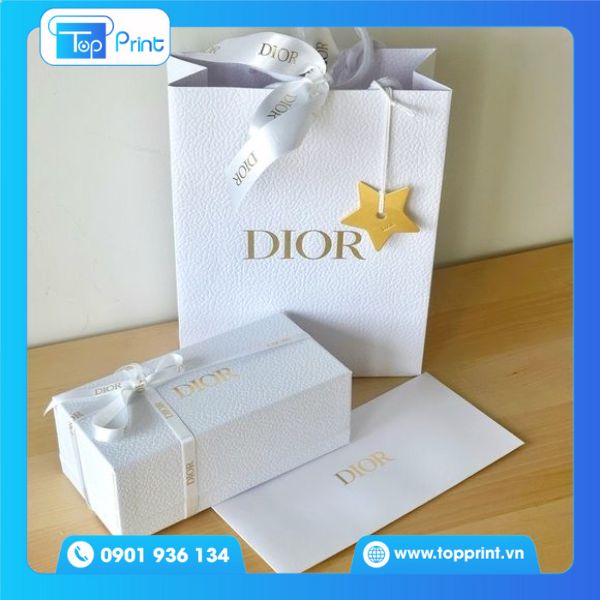Hộp giấy Dior tặng quà
