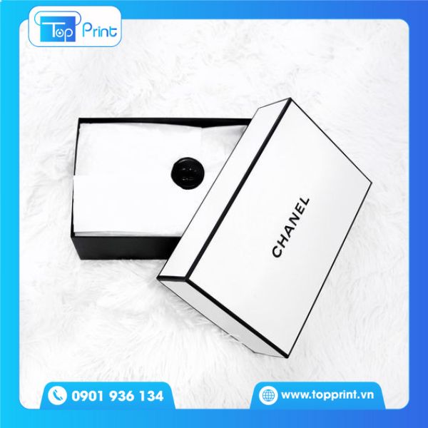 Hộp giấy Chanel màu trắng