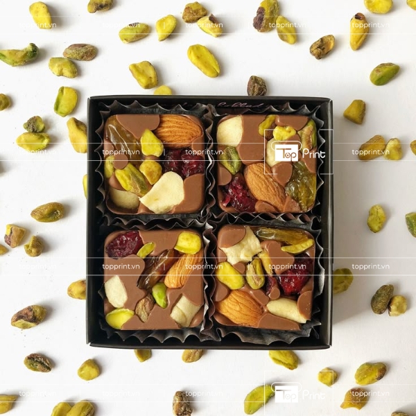 Hộp Giấy 4 Ngăn Cho Sản Phẩm Quà Biếu Cao Cấp