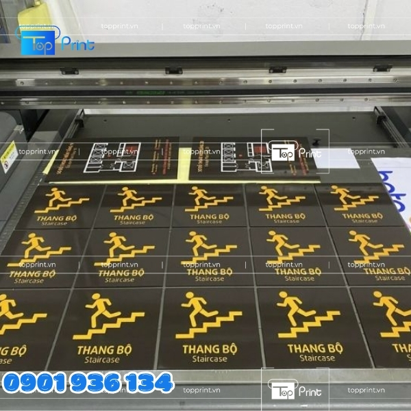 Hiệu ứng phủ UV định hình trên hộp giấy quảng cáo