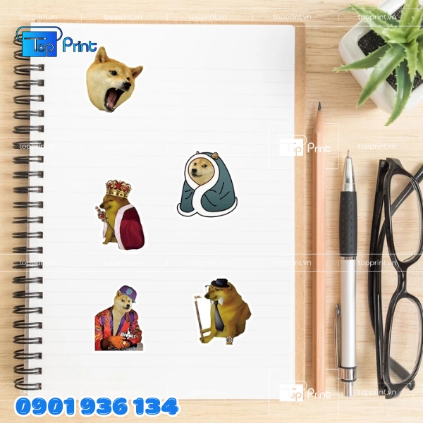 Sticker con ch&oacute; khổ lớn in l&agrave;m quảng c&aacute;o