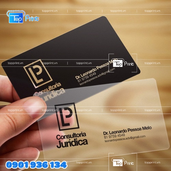 Name card nhựa trong với logo dập nổi tinh xảo