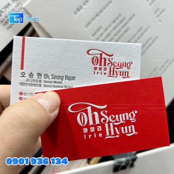 Mẫu in dập nổi UV kết hợp in offset