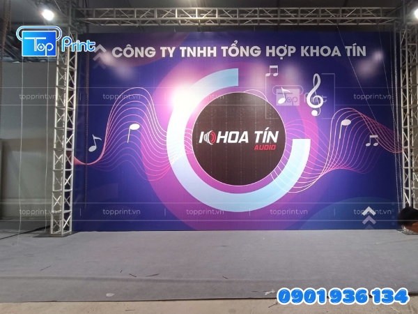 Mẫu backdrop kỷ niệm ngày cưới lãng mạn ngọt ngào