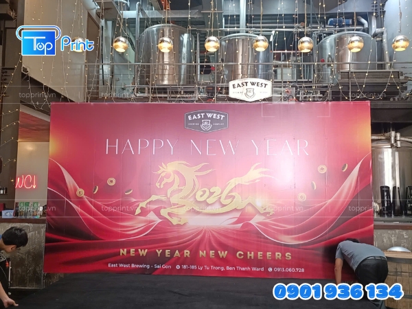 Mẫu backdrop tiệc tất niên Year End Party bùng nổ