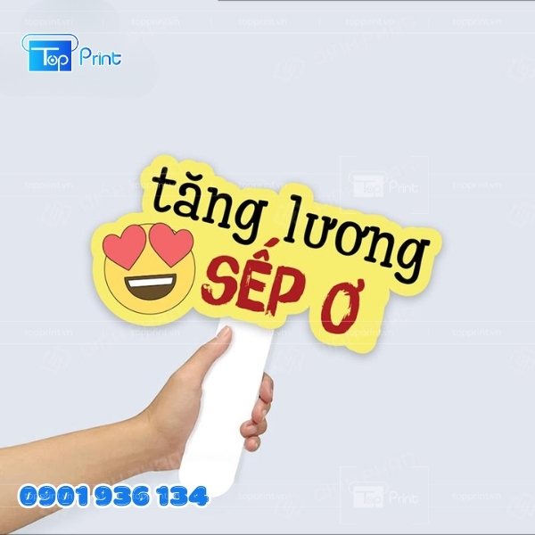 Hashtag chụp ảnh cầm tay xinh xắn cho selfie sự kiện