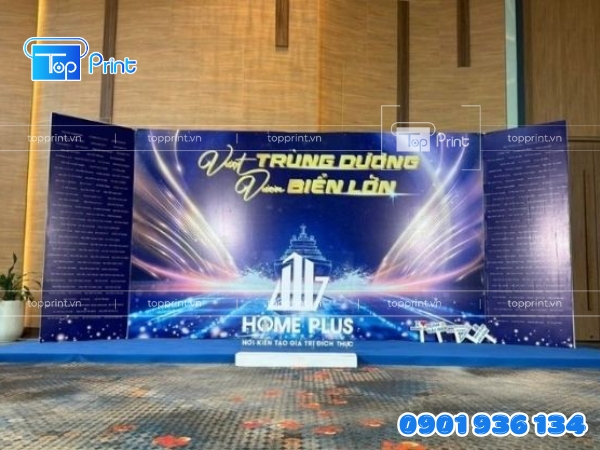 Mẫu backdrop sự kiện khai trương đẹp v&agrave; hiện đại
