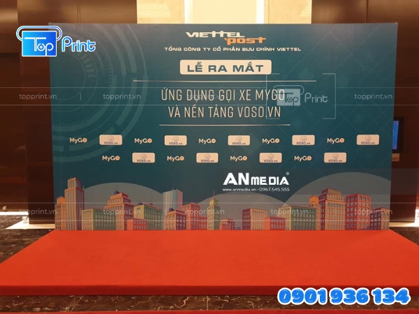 Mẫu backdrop sự kiện ngo&agrave;i trời phong c&aacute;ch hiện đại