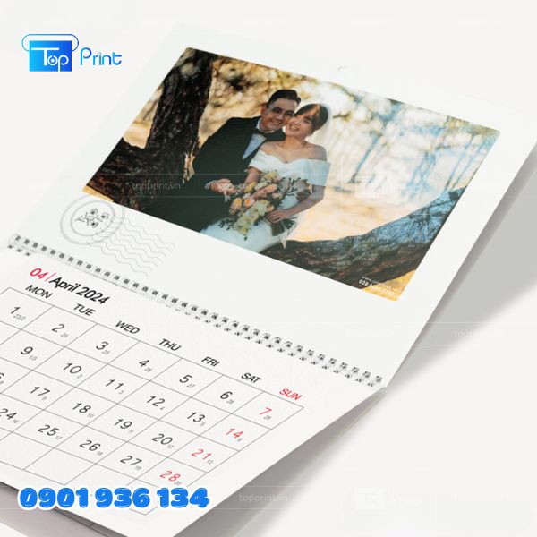 Mẫu lịch l&ograve; xo giữa in theo y&ecirc;u cầu